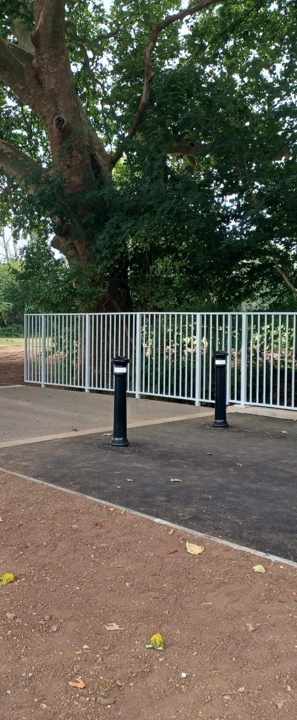 New footbridge at Kings Meadow Park, Reading