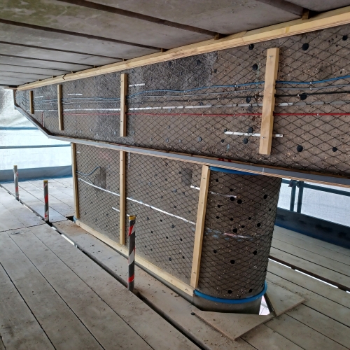 Cathodic protection installation