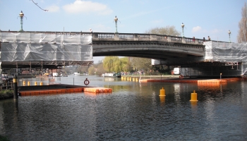 Scaffolding works on Reading Bridge