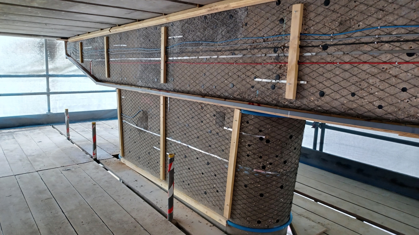 Cathodic protection installation
