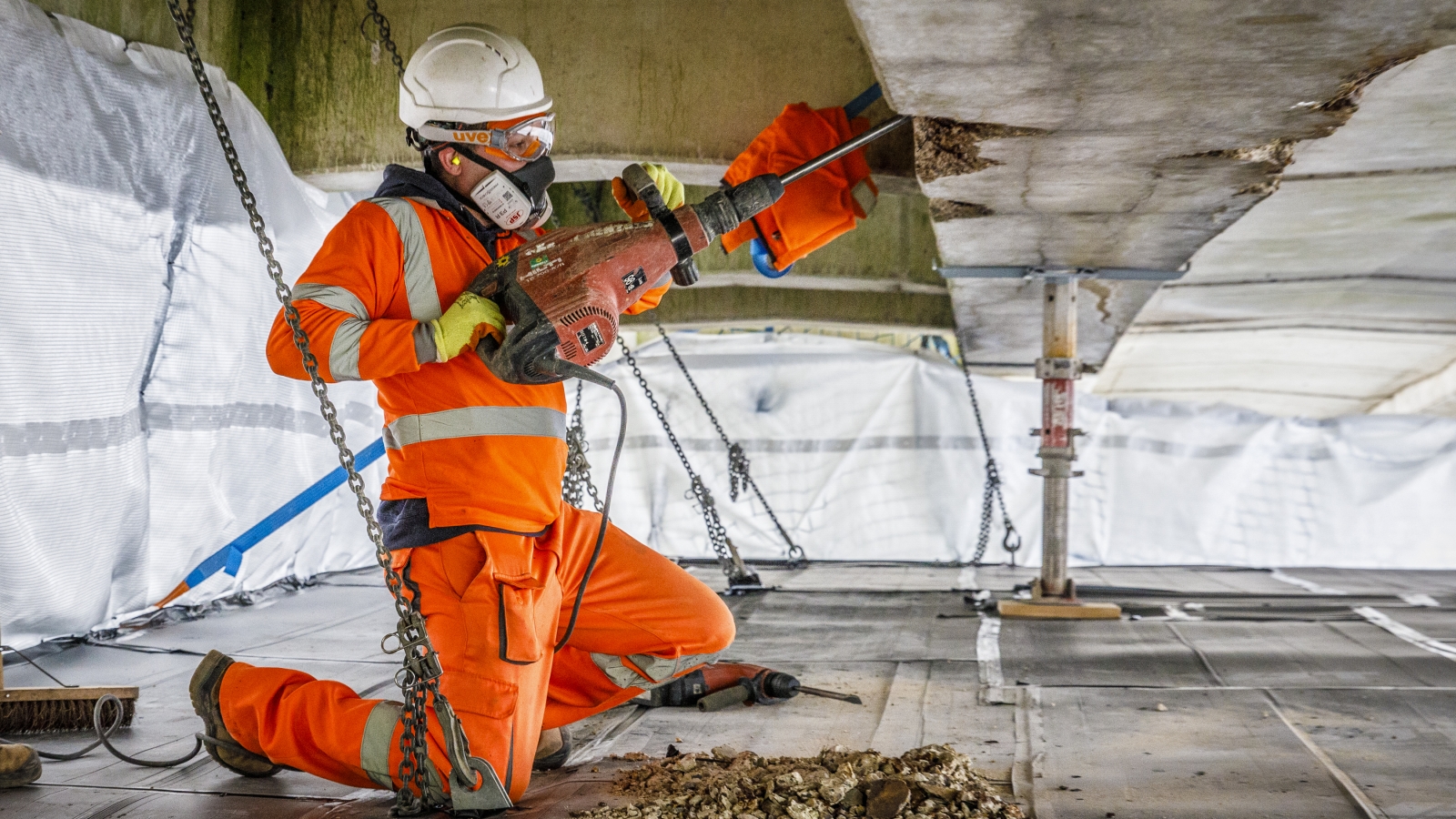 Concrete repairs to Queen Elizabeth Bridge