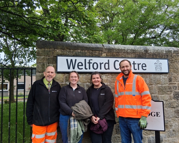 VolkerLaser team volunteering at the Welford Centre 