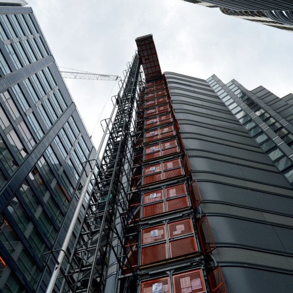 C11979 - The Corniche - three structures with hoist.JPG