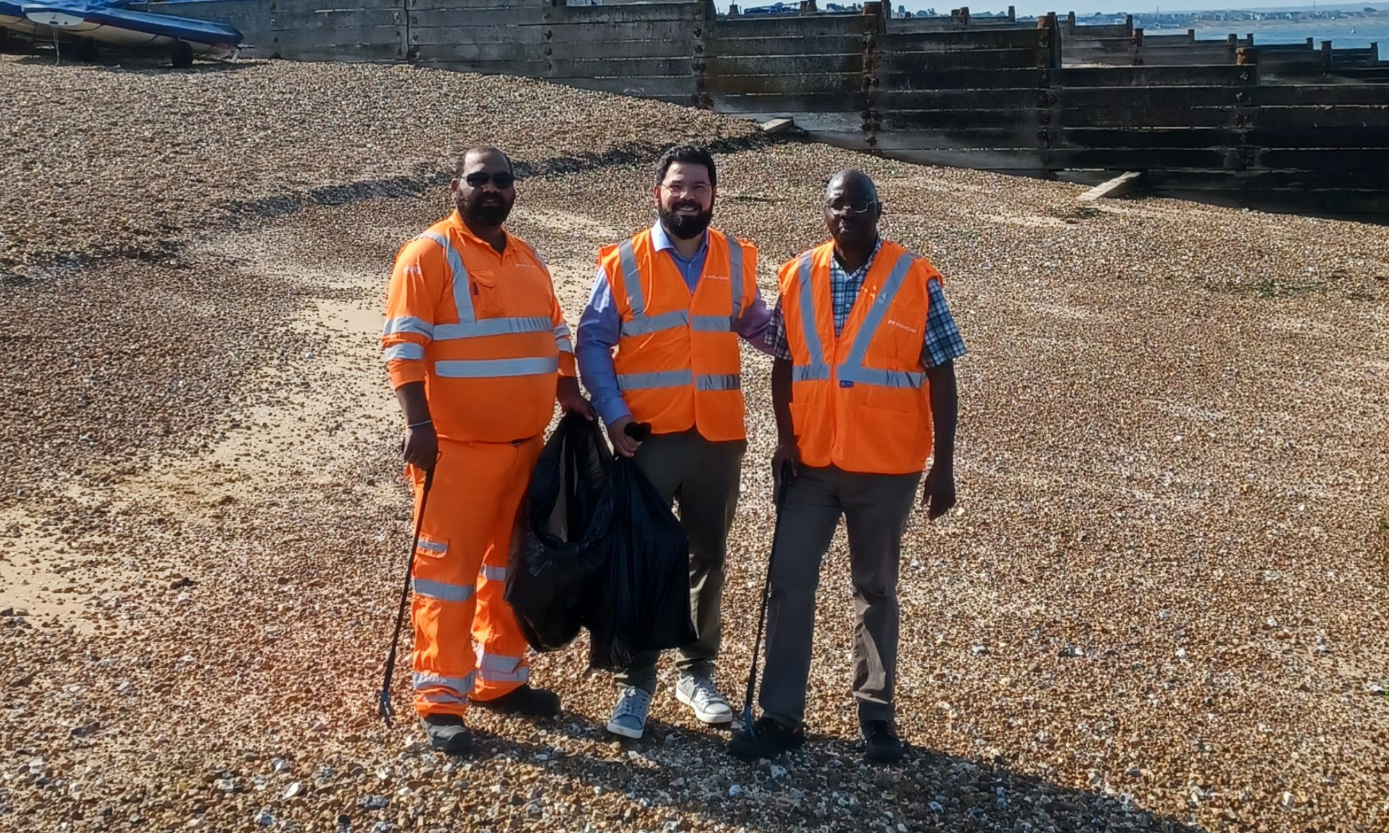 Beach clean volunteers