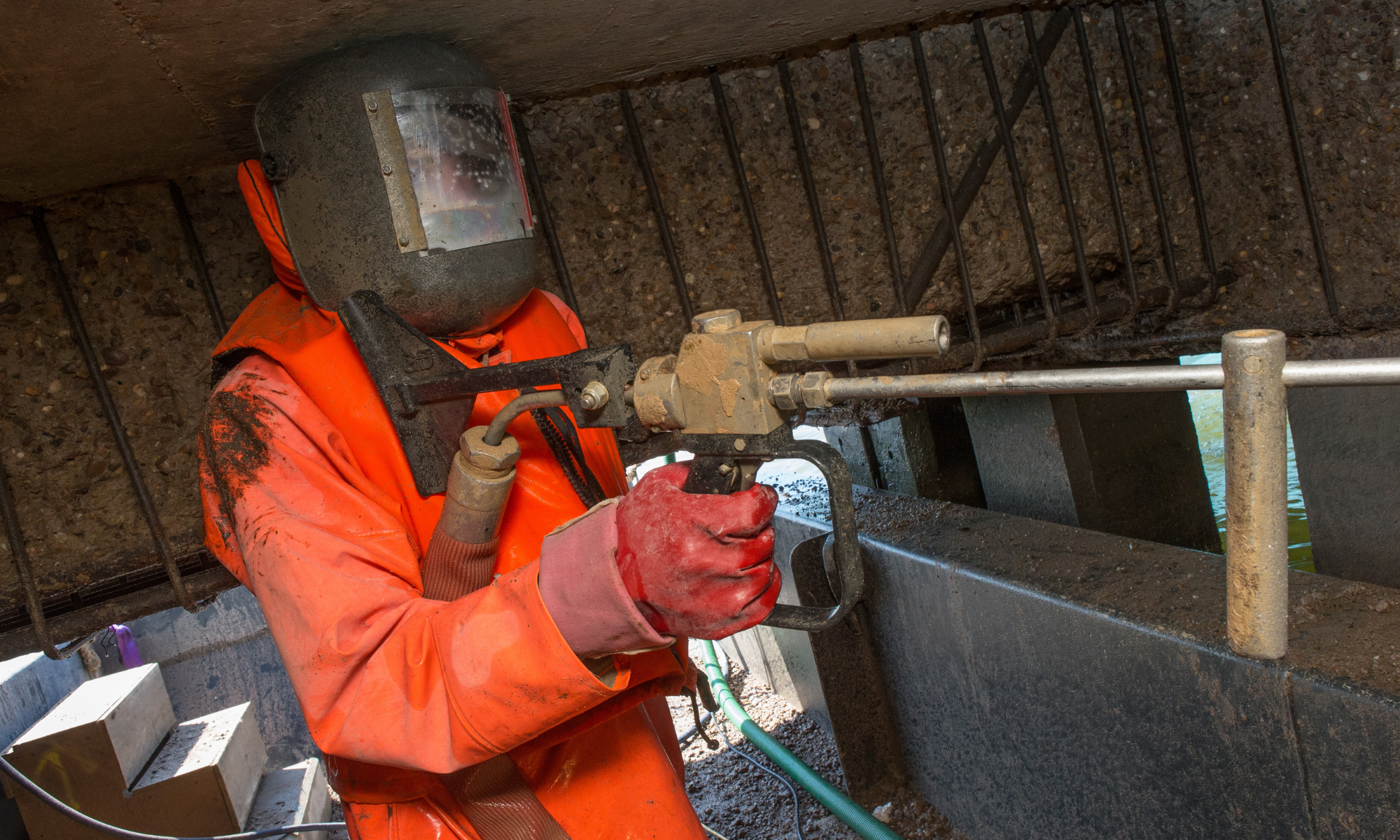 Hydrodemolition works at King George Docks