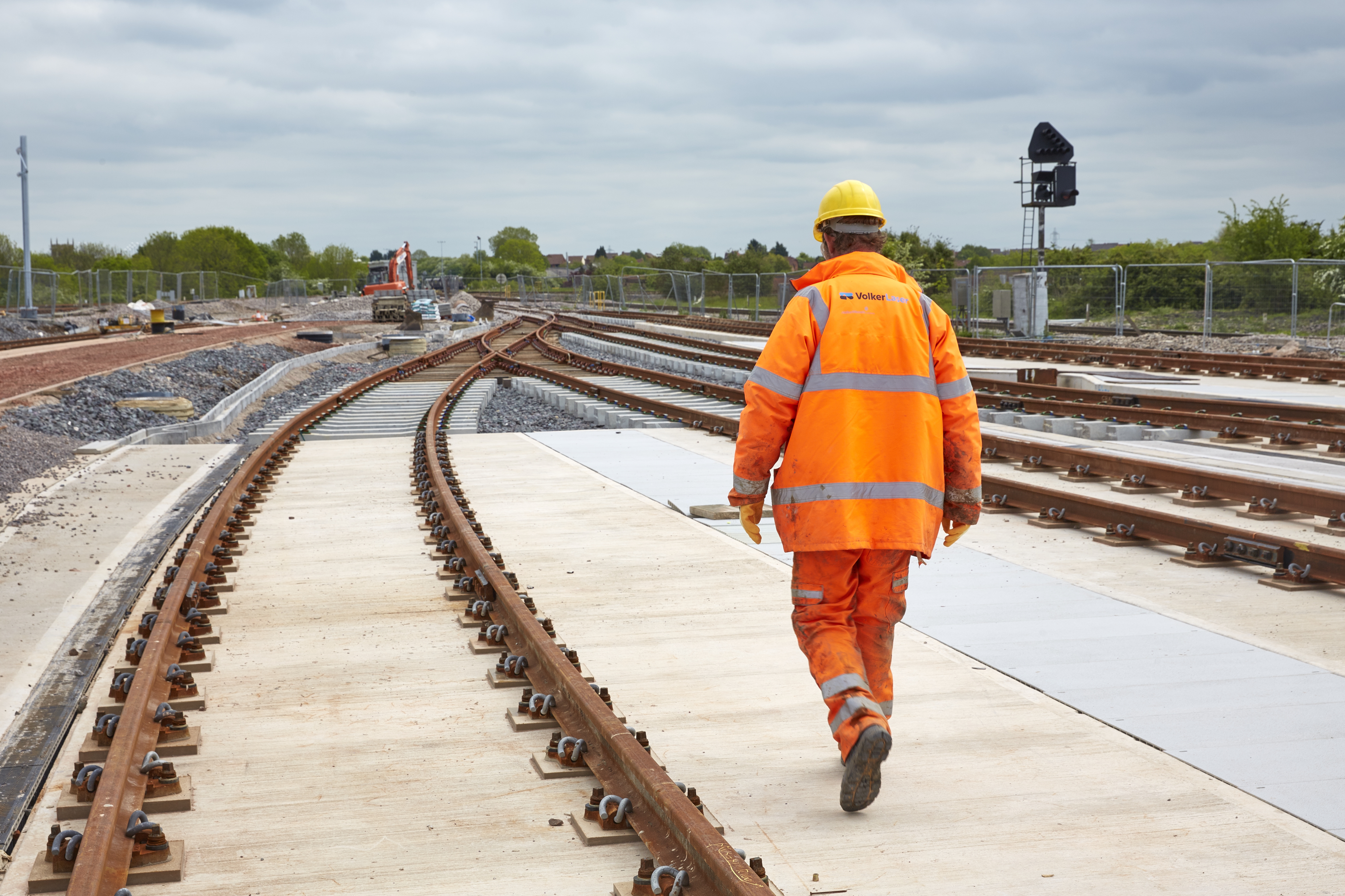 VolkerLaser operative working on a rail project