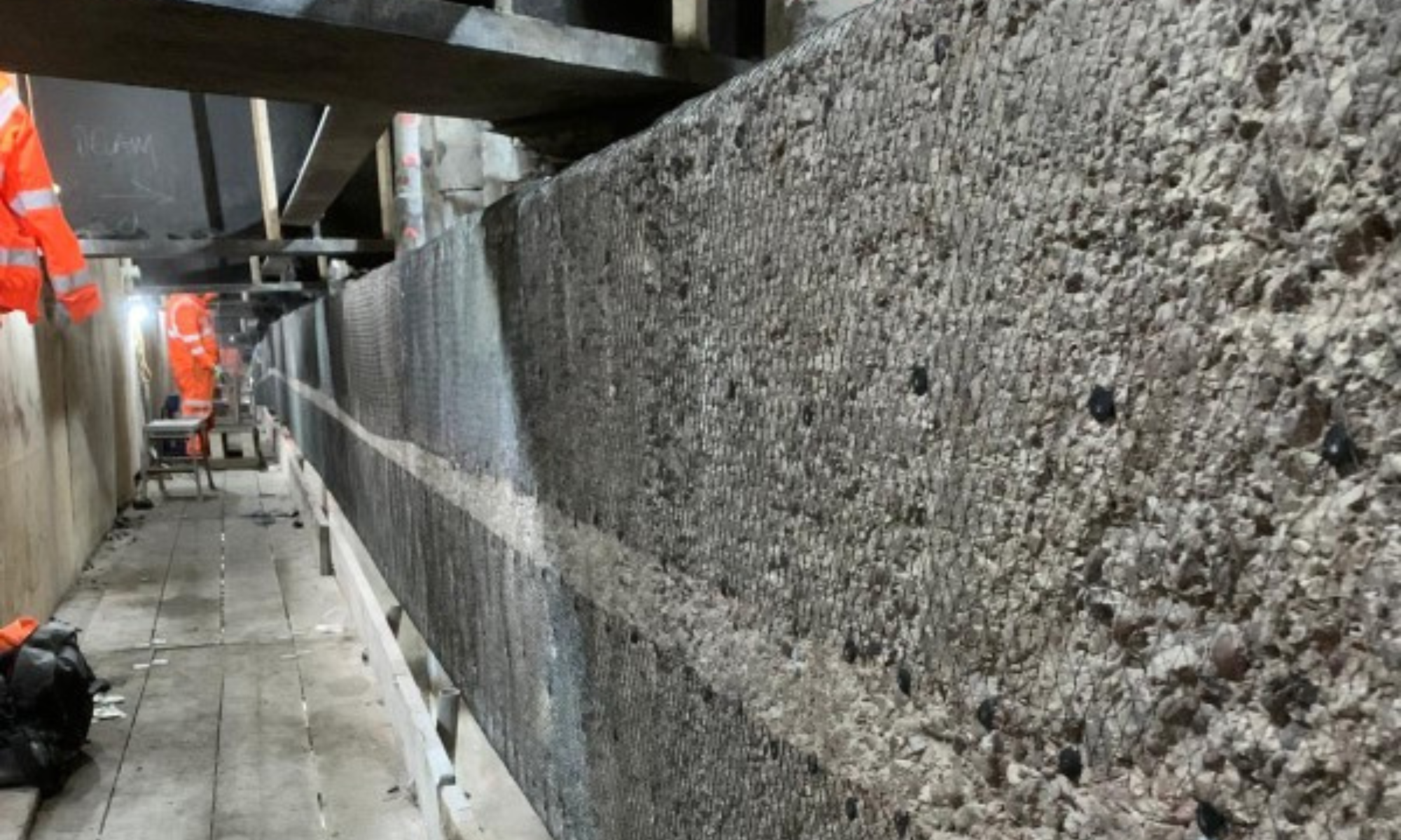 Cathodic protection works at the P76 M5 Oldbury Viaduct